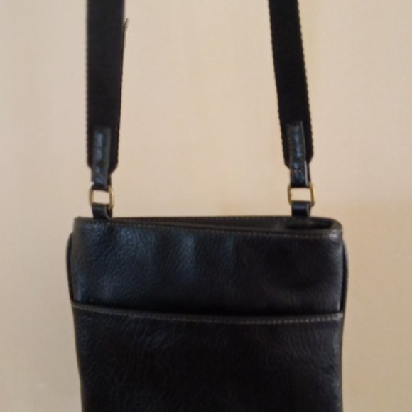Nine West Sleek Crossbody Bag Purse Black Pebble Grain Leather - Picture 2 of 5
